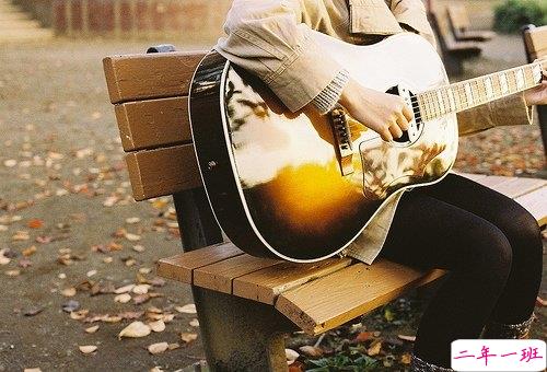 内心煎熬的伤感说说带图片 始终无法忘记他的虐心说说10