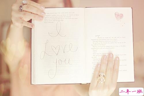 内心煎熬的伤感说说带图片 始终无法忘记他的虐心说说11