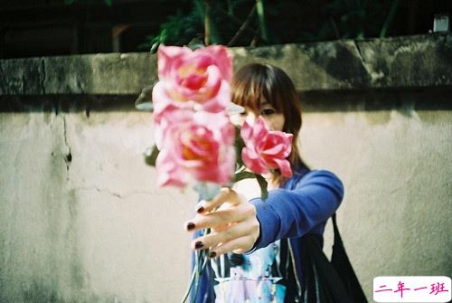 不敢再相信爱情的伤感说说看完想哭 让前任看到心疼的伤感说说1