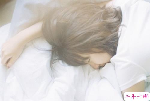 字字说到心坎上的戳泪伤感说说 我曾以为一生都可以跟你走1