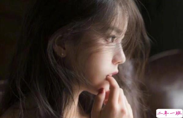 有些伤感的感到寂寞孤独时发的说说语录2