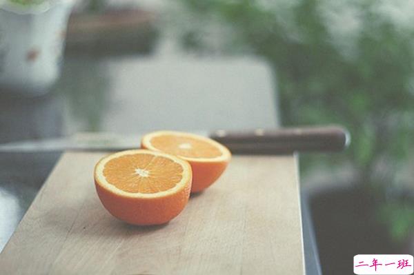 感到难过时有些哀怨的说说 我抵得住孤单和寂寞却抵不住你在我身边的沉默1