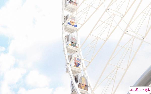 读起来让人不知觉间泪流满面的句子 喜欢一个人不会痛苦奢望他也会喜欢你才会1