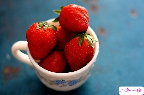 爱情中流过的眼泪伤感说说 你说你放过我了但是回忆一直揪着我不放1