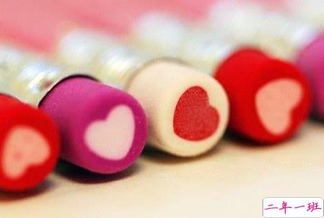 一个人深夜里泪流满面的心痛说说 我最后一件能为你做的事竟然是走出你的人生2