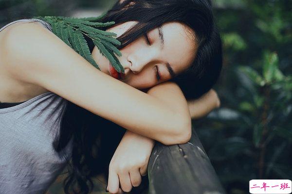 简单的一句话伤感爱情说说 后来你有了新欢我也有了归宿1