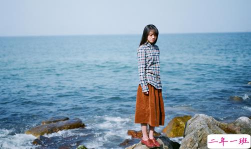 有点伤感的思念爱情说说 往事明明灭灭回忆若隐若现2