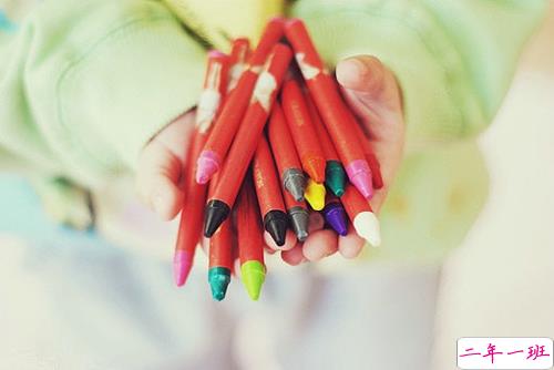 难过说说一个人伤感：走过曾经的风景，竟还会误会身旁仍有你1