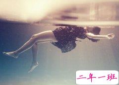 2016扣扣伤感说说：后来啊，说过的话可以不算，爱过的人可以再换