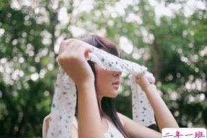 伤感说说心情短语：我对你的隐身可见，换来你的视而不见