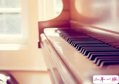 伤心难过的空间说说：总会有一次流泪，让我们瞬间长大