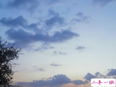 夏天风景文案大全 晒蓝天白云风景图的优美句子2