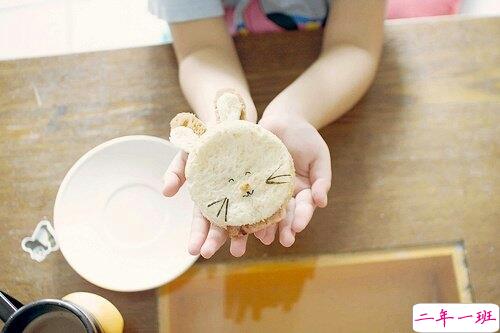 比较特别的女生说说2019精选带图片 忍不住想点赞的女生说说3