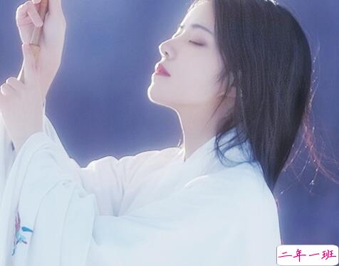 心情不美丽很压抑的说说精选 对的人晚一点再遇见吧1