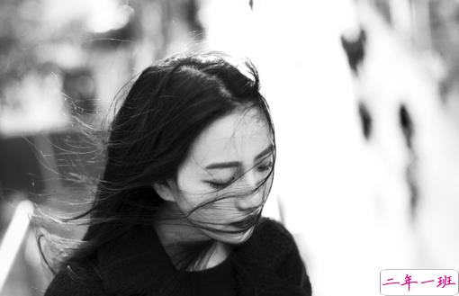 感觉整个世界失去颜色的难过心情说说 很难过忧伤的心情说说20181