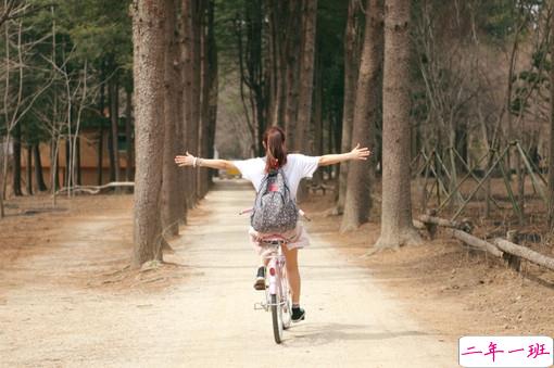 深夜睡不着时发的心情说说 失眠时感到孤独寂寞的说说1