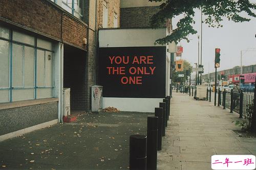 被寂寞包围的一个人的心情说说 一个人感到忧伤沮丧的说说1