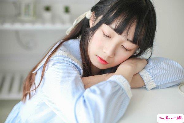 2018爱一个人爱到心累心情不好的说说2