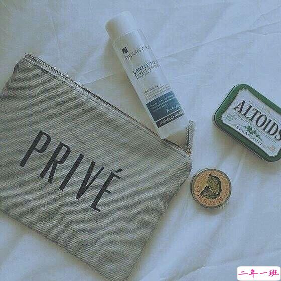 适合一个人独自回忆往事时的心情说说1