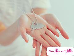 心情不好时发的说说孤独寂寞一个人 天上的星星都哭了他们在替你眨眼睛