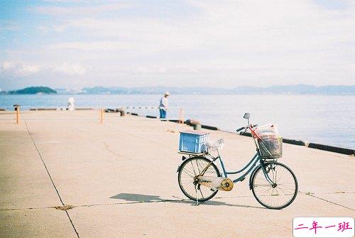 适合心情不好心累时候发的说说 拥抱过后双手应该放在哪里1