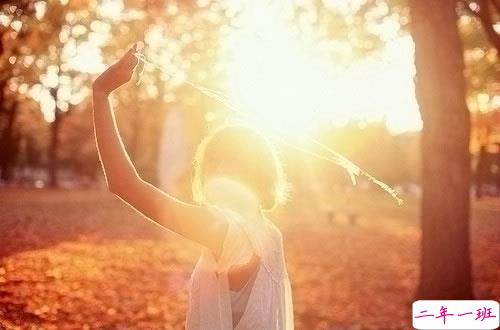 心情很混乱的说说2018女生 你就连眼睛都带着笑意2