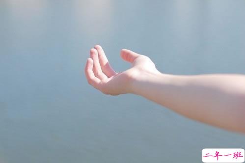 生活将我们磨圆，是为了让我们滚得更远2