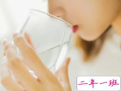 那些年一句歌词打动你：有的人说不出哪里好，却谁都替代不了