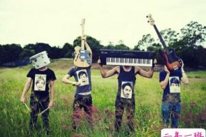 关于兄弟的空间说说：要问兄弟做多久，心跳多久做多久