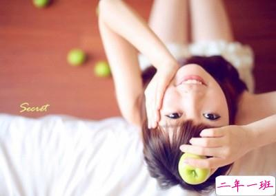 女生心情说说：能冲刷一切的除了眼泪，就是时间1