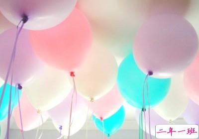 QQ心情说说：毕业那天我以为我离开了地狱，其实我是离开了天堂