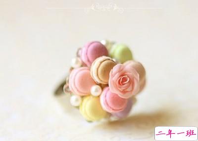 qq空间心情短语：突然发现生命中好多人，走着走着就散了