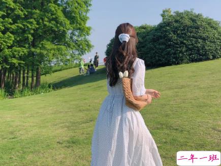 很高冷的朋友圈文案带图片 高冷范女生朋友圈语录配图6