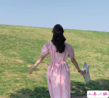 很高冷的朋友圈文案带图片 高冷范女生朋友圈语录配图10