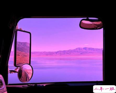 突然好难受想哭的朋友圈句子 让人泪目的朋友圈文案1