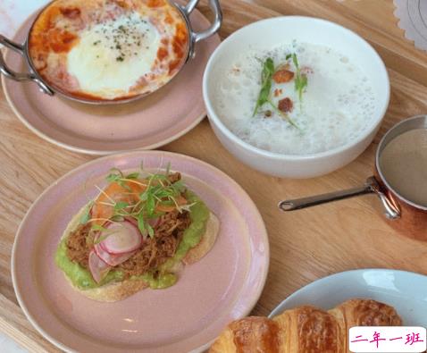 公司给员工生日不同的祝福语 公司给员工过生日贺词2