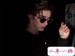 很野很酷的朋友圈文案 比较野格调很高的句子