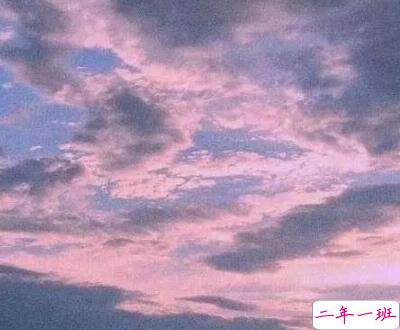 带着光的温柔又很好听的文案带图片 很唯美的又好听的语录7