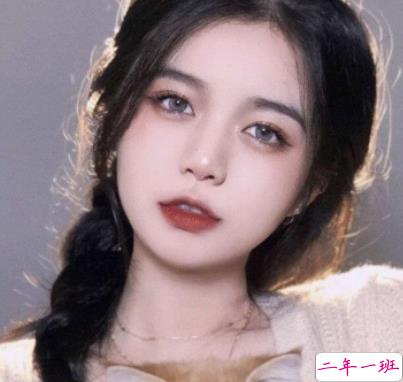 关于妆前化妆后的搞笑文案带图片 女人妆前妆后朋友圈文案6