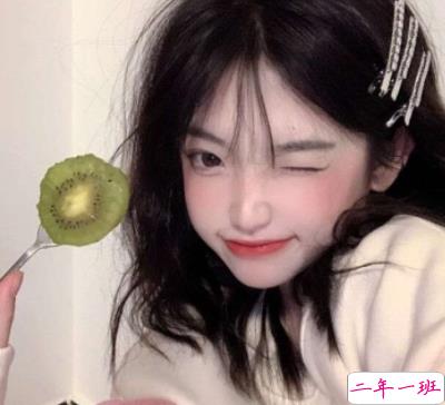 关于妆前化妆后的搞笑文案带图片 女人妆前妆后朋友圈文案8