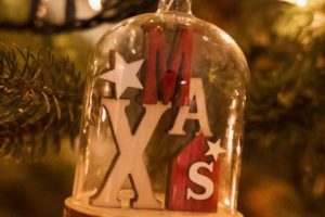 一个人过平安夜圣诞节的伤感句子 过节没有人陪的伤感语录