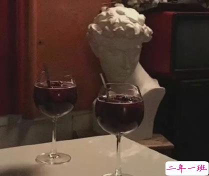 让人鼻子一酸的文案带图片 明知是场戏还要陪你演下去9