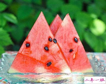 朋友圈关于夏天夜晚的唯美说说带图片 熬三个月奔赴盛夏7