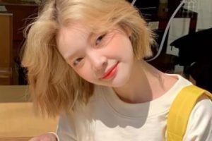 花式夸女朋友的自拍文案 即使是后脑勺也是惊人的美貌