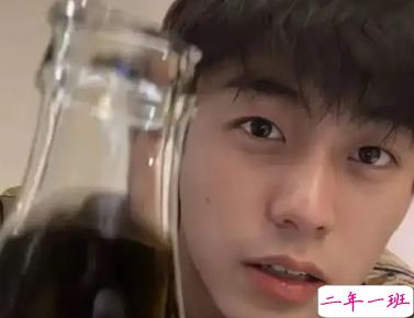 写给余庆伟的文案带图片 给余庆伟表白的句子3