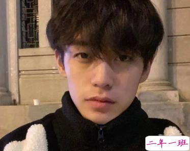 写给余庆伟的文案带图片 给余庆伟表白的句子5