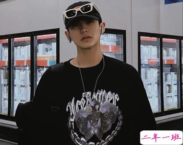 写给余庆伟的文案带图片 给余庆伟表白的句子7