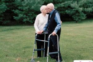 祝愿钻石婚姻美好的句子 结婚60年钻石婚贺词一句话